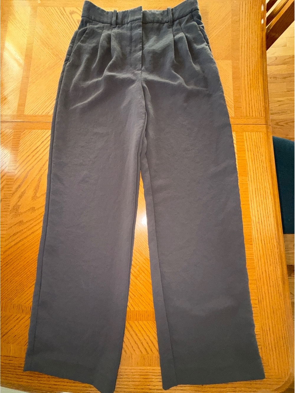 Aritzia Wilfred, the effortless pant grey size 10
